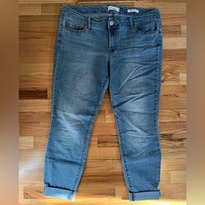 Women’s Size 16W Jessica Simpson Rolled Ankle Skinny Jeans